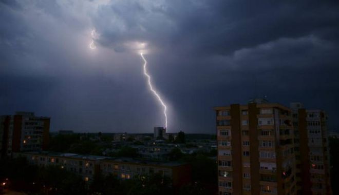 Cod portocaliu de vijelie, la Constanța! - vijeliefurtuna-1557163697.jpg