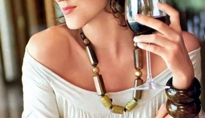 Cât de sănătos este un păhărel de vin pe zi - vin-1346357158.jpg
