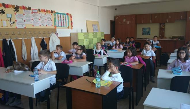 Vine rândul elevilor de-a IV-a  să treacă emoțiile evaluărilor - vinerandulelevilor-1432479093.jpg