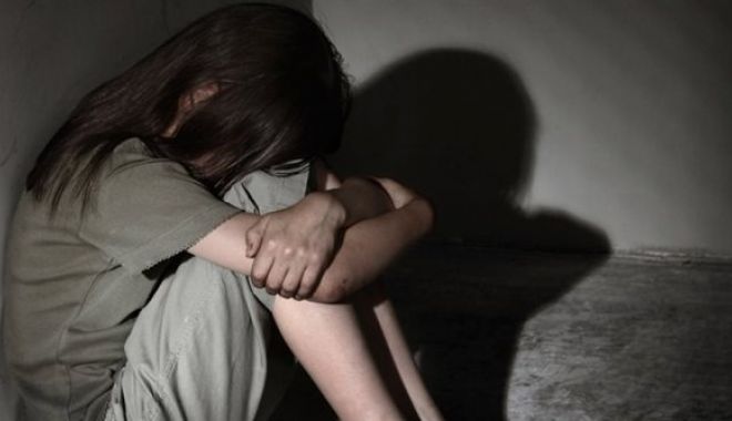 Un constănțean acuzat că și-a violat fiicele vitrege rămâne după gratii - viol-1611156555.jpg