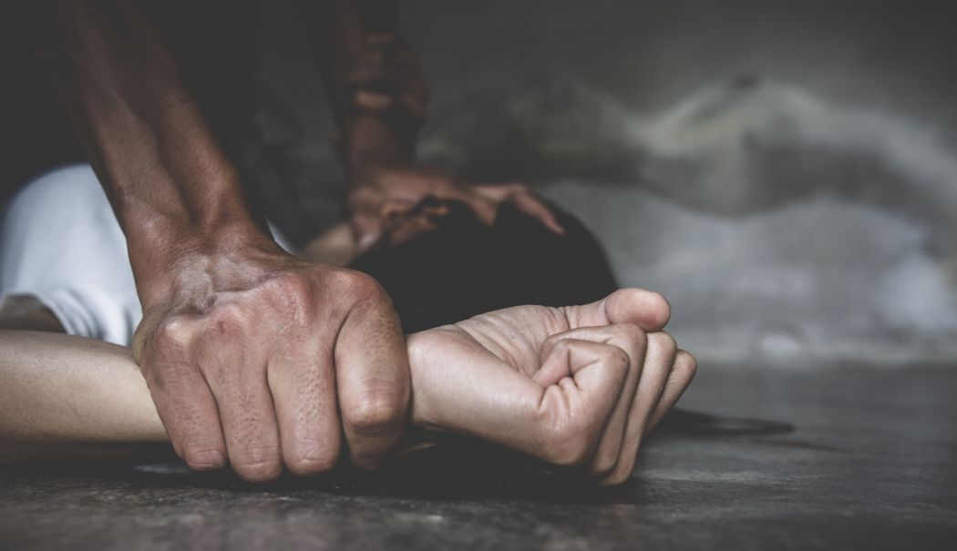 Bărbat arestat a patra oară, după ce a încercat să violeze aceeaşi femeie timp de 17 ani - viol-17-ani-1736860028.jpg