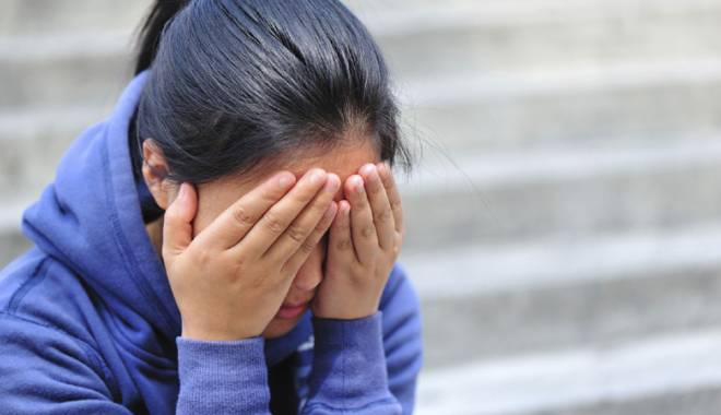 Caz șocant! O minoră de 11 ani, violată de un om al străzii aflat în scaun cu rotile - viol1426533184143417343514410059-1443852251.jpg
