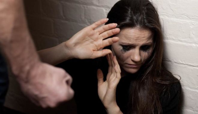 O femeie din Constanța și-a dat concubinul pe mâna poliției, la 3 dimineața! - violenta1022x511-1550475210.jpg