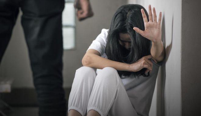 Cazurile de violență domestică cresc alarmant! Polițiștii au avut aproape 100.000 de intervenții, în 2023