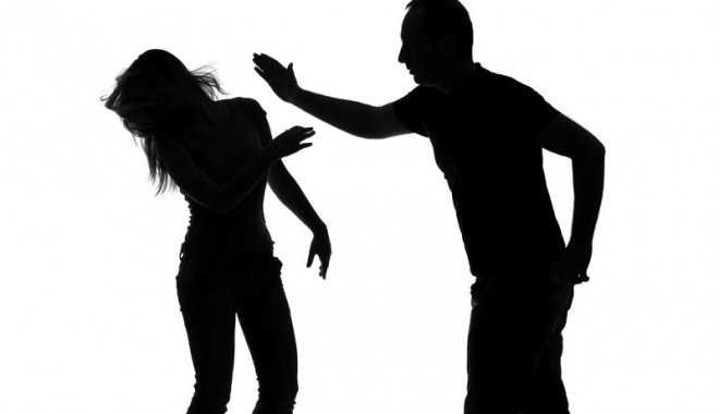 Campanie UNICEF: Nu tolera VIOLENȚA! - violentafamiliedomestica-1406290310.jpg