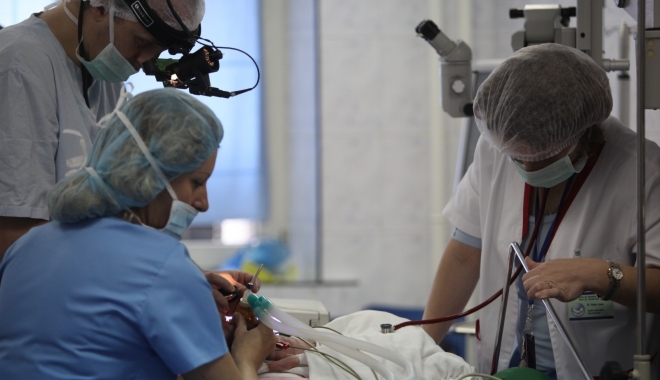 Medicii se plâng că sunt agresați fizic și verbal la locurile de muncă - violentamedici-1506335575.jpg