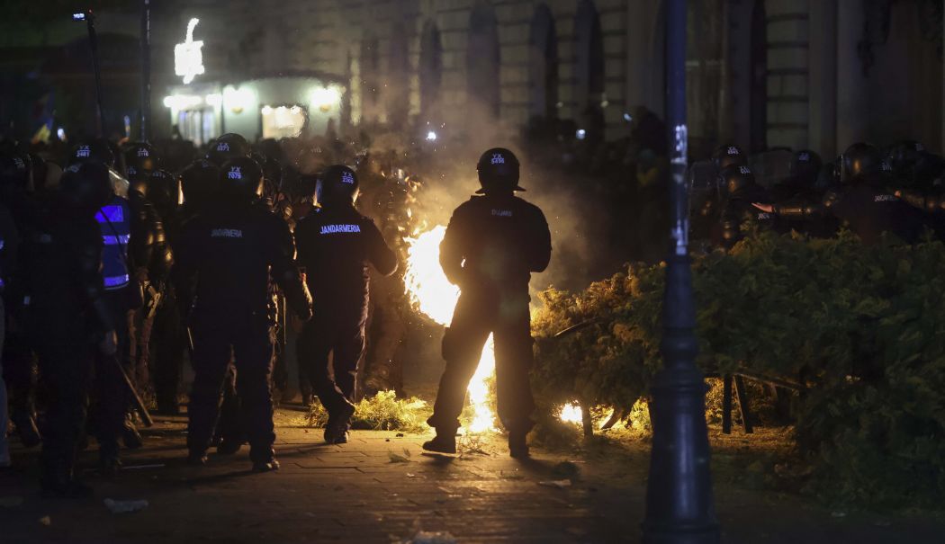 Fost șef ISU și locotenent-colonel în rezervă, cercetat penal pentru protestele violente din fața BEC
