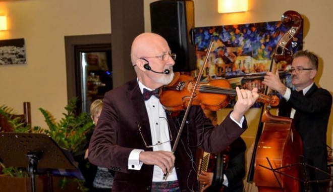 LUMEA ARTISTICĂ DIN CONSTANȚA, ÎN DOLIU / A MURIT VIOLONISTUL JEAN TIȚA - violonist-1476390627.jpg