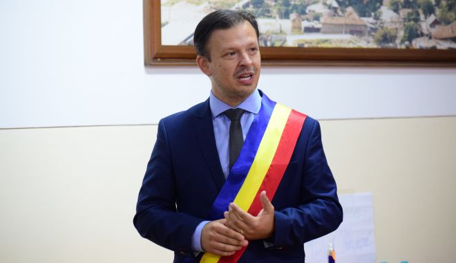 Primarul Viorel Ionescu, de la Hârșova: „Orașul nostru continuă să se dezvolte” - viorelionescupiete-1610899409.jpg