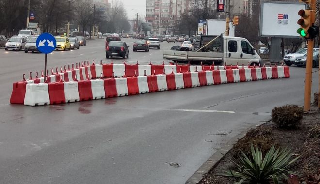 Atenție șoferi! Parapet montat pe bulevardul 1 Mai. La ce ajută - viraj-1549022388.jpg