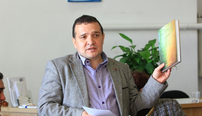 Virgil Coman, directorul Arhivelor Județene, A MURIT - virgilcoman3-1470414056.jpg