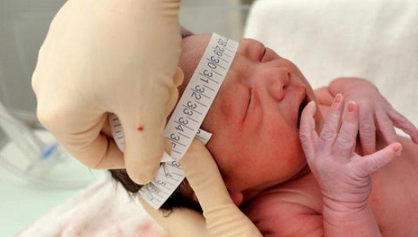 ALERTĂ MONDIALĂ! Primul deces al unui nou-născut infectat cu Zika - viruszikamicrocefaliecopilmasura-1479110815.jpg