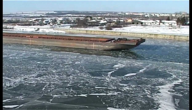 COD ROȘU DE VISCOL LA CONSTANȚA! Viscolul a închis canalele navigabile - viscolulainchiscanalelenavigabil-1483692832.jpg