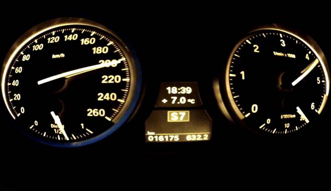 Circulau cu peste 200 km/h, pe autostradă - viteza-1443432641.jpg
