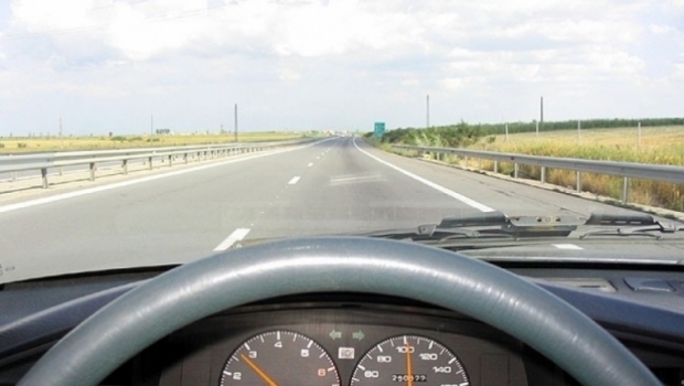Gonea spre Constanța cu 200 km/h. Cum l-au sancționat polițiștii - vitezoman4273850017012200-1465568115.jpg