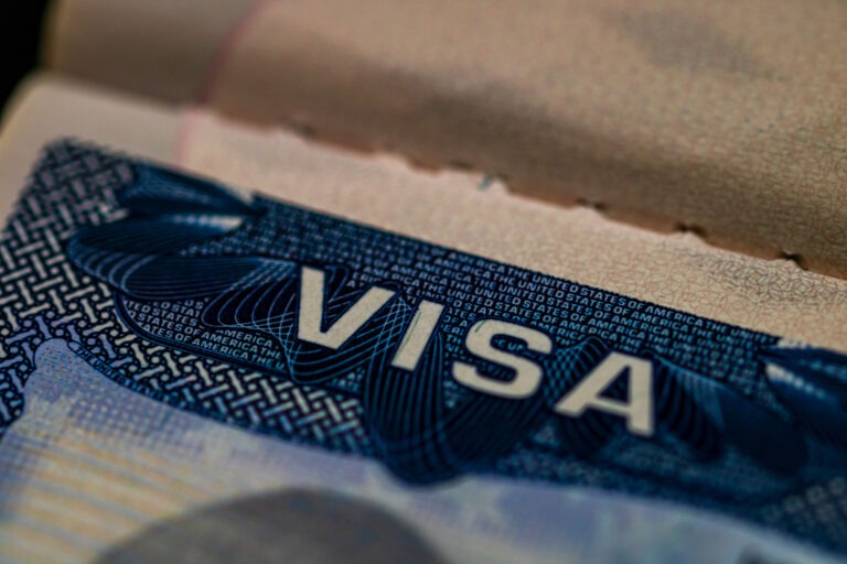Este oficial! Începând cu 31 martie, anul acesta, românii pot călători în SUA fără vize - viza-america-1736517069.jpg