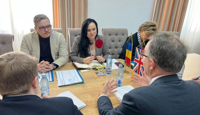 Românii care lucrează în Marea Britanie, în atenţia Ministerului Muncii - vizita-1697546020.jpg