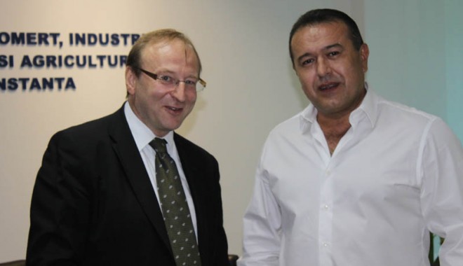 Firmele constănțene, invitate la forumul de afaceri româno - ceh - vizitaccina-1344622659.jpg