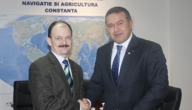 Reprezentant al Ambasadei Republicii Belarus în România, în vizită la Camera de Comerț Constanța - vizitaccina-1361536397.jpg