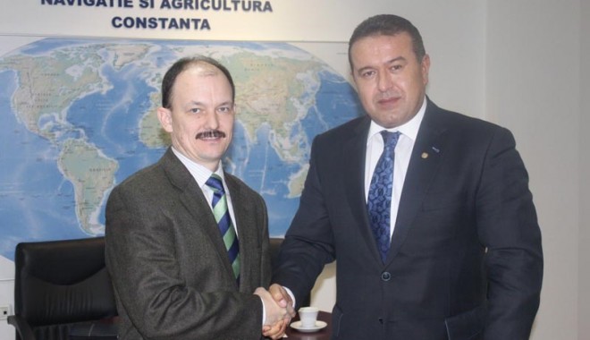 Consilierul Ambasadei Republicii Belarus, în vizită la Camera de Comerț Constanța - vizitaccina-1361556027.jpg
