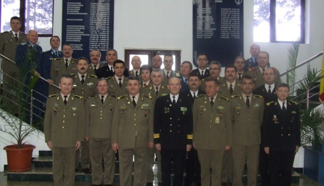 Vizită la Statul Major al Forțelor Navale - vizitalastatulmajoralfortelornav-1392925806.jpg