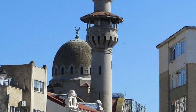 Sunteți în vacanță? Vizitați Marea Moschee din centrul istoric al Constanței! - vizitamoschee-1566209179.jpg