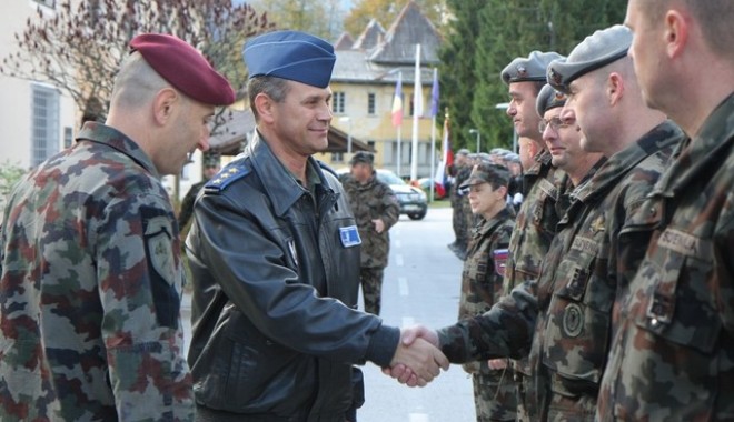 Vizită oficială a șefului Statului Major General în Republica Slovenia - vizitaoficialaslovenia-1382094524.jpg