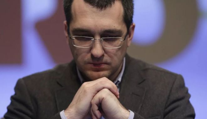 Vlad Voiculescu spune că "premierul de atunci a decis pentru achiziția de vaccinuri"