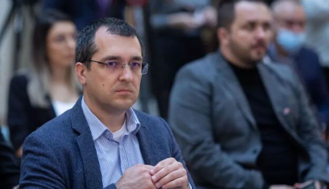 Vlad Voiculescu va fi audiat în dosarul vaccinurilor. Ce acuzații face înainte de a se prezenta în fața procurorilor