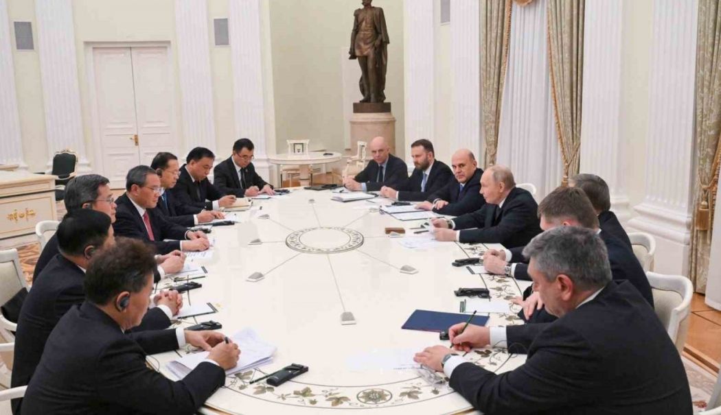 Vladimir Putin anunță că Rusia va elimina vizele pentru turiștii chinezi - vladimir-1763542208.jpg