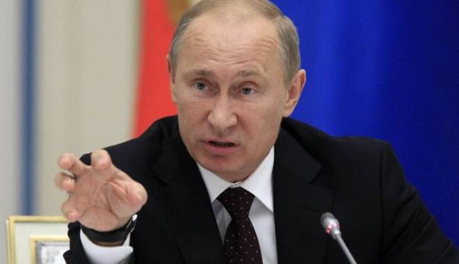 Putin: Trebuie să avem propriul sistem de carduri bancare pentru ruși - vladimirputin-1436605014.jpg