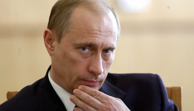 Vladimir Putin va primi Premiul Confucius pentru Pace, pentru că s-a opus bombardării Libiei - vladimirputin01-1321361913.jpg