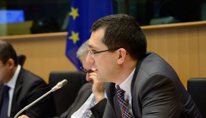 Ministrul Sănătății i-a chemat la discuții pe medicii demisionari de la Spitalul Floreasca - vladvoiculescu-1472654948.jpg