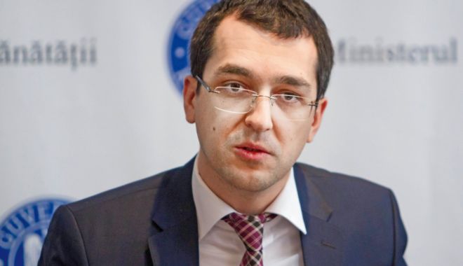 Vlad Voiculescu infirmă zvonurile privind intenţia Guvernului de a reduce veniturile medicilor - vladvoiculescu-1616253707.jpg