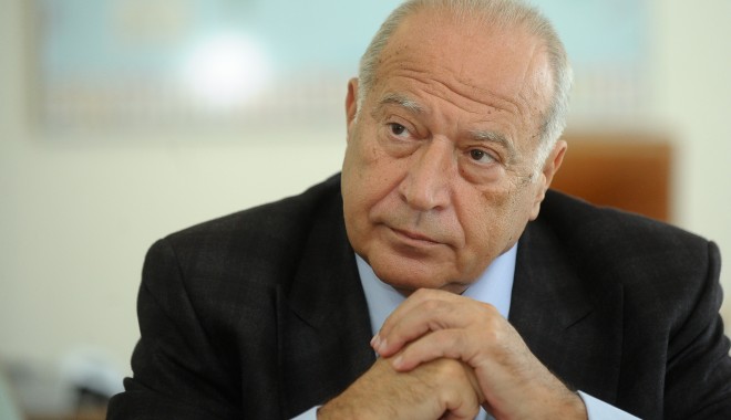 Cine se luptă pentru locul de senator vacantat de Dan Voiculescu - voiculescu-1359508417.jpg