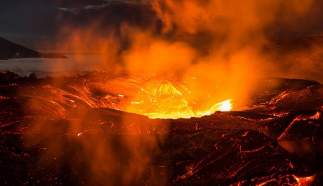 VIDEO. COD PORTOCALIU: Trei vulcani periculoși amenință RUSIA! - volcano373699500-1366721023.jpg