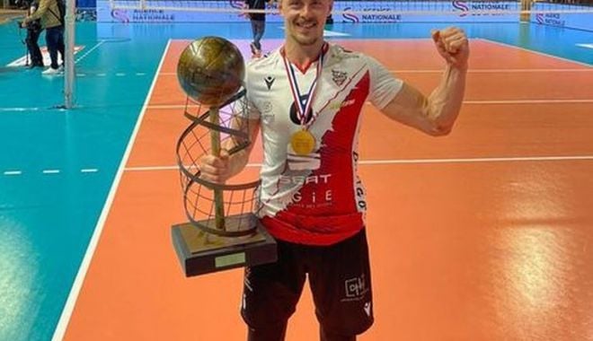 Volei / Adrian Aciobăniţei - campion al Franţei cu AS Cannes - voleiadrian-1619450674.jpg