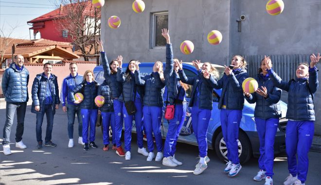 Sportivele de la CS Medgidia promovează voleiul în școli - voleibalistele-1582669272.jpg