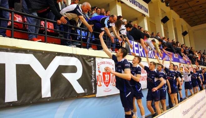 CVM Tomis are nevoie de sprijinul constănțenilor! - voleicvmcampioana46-1431454651.jpg