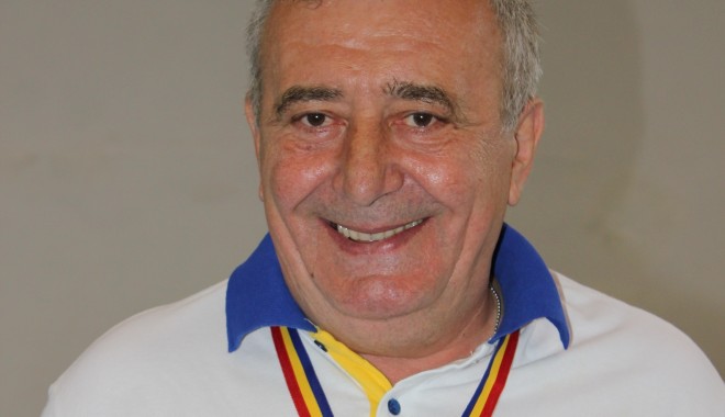 Doliu în sportul românesc / Iulian Rădulescu, antrenorul care a descoperit mai mulți voleibaliști de valoare, a murit - voleicvmtomisgrupacadeti-1385046699.jpg