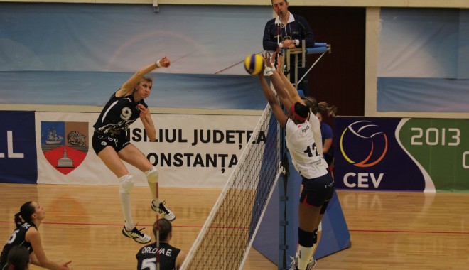Volei feminin / CSV 2004 Tomis, învinsă de Omichka Omsk în Cupa CEV - voleifete-1358956415.jpg