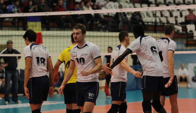 Volei / CVM Tomis, victorie la pas în primul meci cu Dinamo - voleitomis2-1332433040.jpg