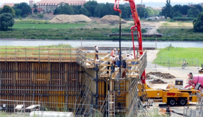 Volumul lucrărilor de construcții inginerești a scăzut cu 27,1% - volumconstructiinginerestijpeg-1397059242.jpg