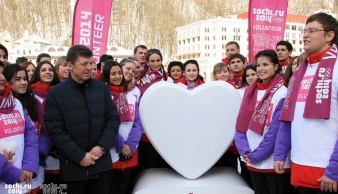 Voluntarii intră în dispozitiv la JO de la Soci - voluntarii-1391014067.jpg