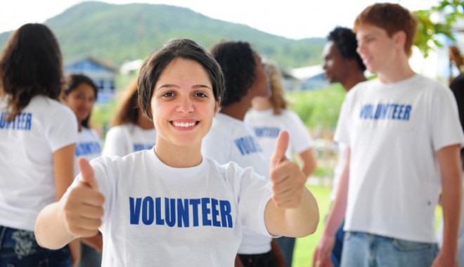 Voluntarii anului, premiați la Constanța - voluntariianului-1386008440.jpg