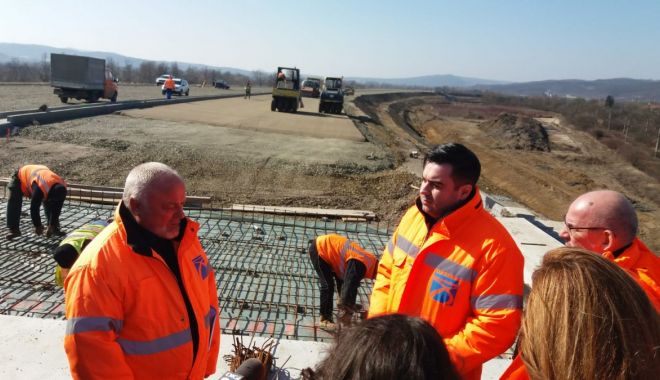 Vom avea o autostradă cap-coadă când Dumnezeu va conduce Ministerul Transporturilor! - vomaveaoautostradacapcoada1-1562104735.jpg