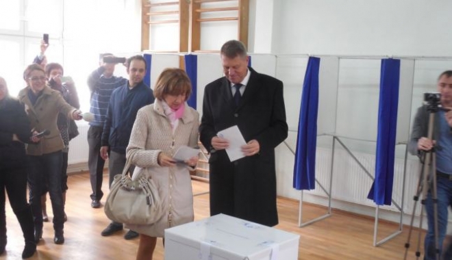 Președintele Klaus Iohannis NU A VOTAT NICI PÂNĂ LA ACEASTĂ ORĂ - vot-1465136729.jpg