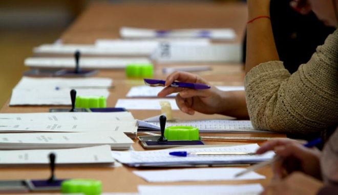 Referendum 2018 / Prezența la vot până la ora 16.00 este 15.21% - vot11111-1538925548.jpg