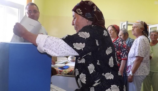 Ultimii bolnavi internați au cerut să voteze pe listele suplimentare - vot5-1481451701.jpg