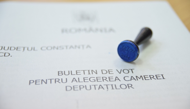 Poporul a vorbit. Istoria se scrie la vot, nu pe Facebook sau prin cafenele - vot8-1481530547.jpg